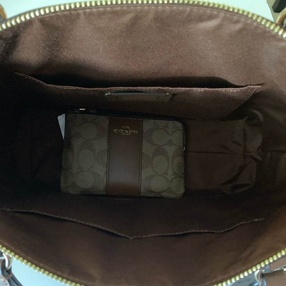 🌼🔥NEW WITH TAG COACH SET 🌼 - Picture 7 of 8